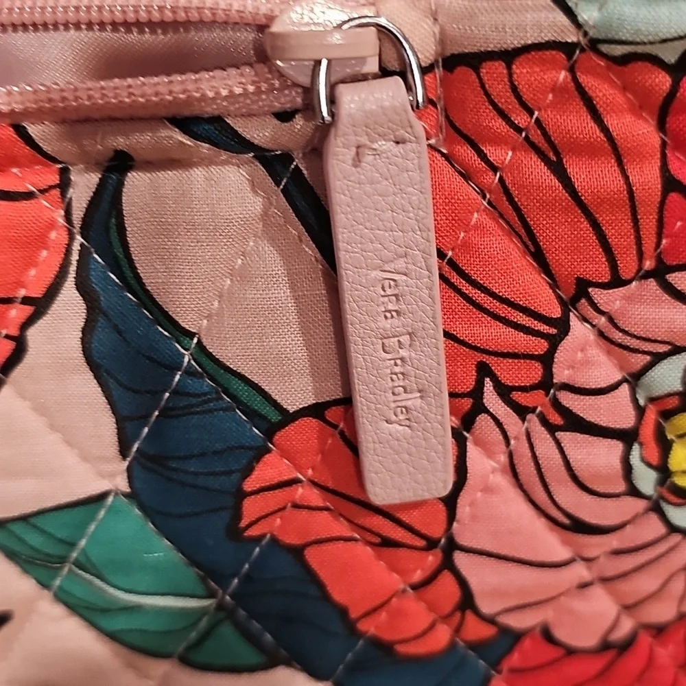 Vera Bradley Hipster Crossbody in Vintage Floral EUC - Picture 9 of 11